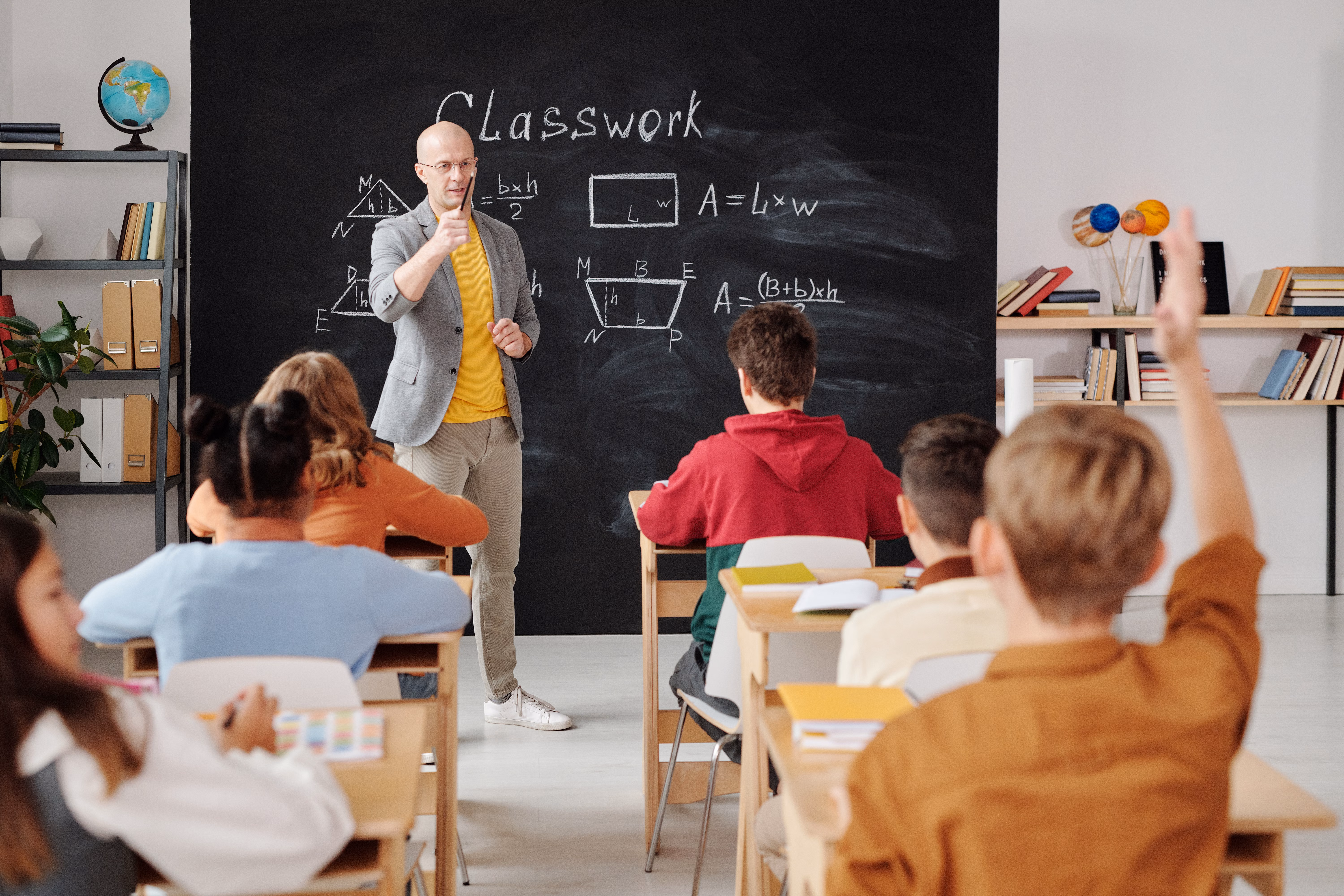 What Does an Independent Educational Consultant Do and Why More US Families Are Hiring One